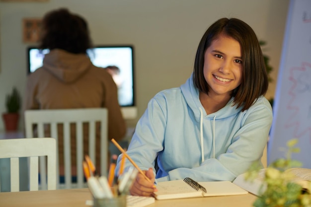 Schüler skizzieren im Planer