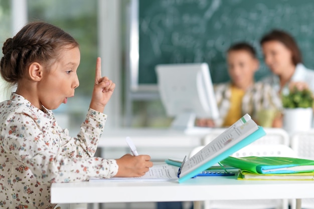 Schüler studiert Unterricht