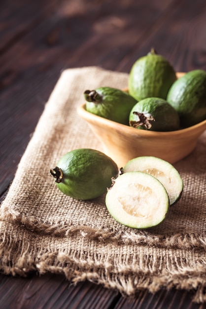 Schüssel Feijoa-Früchte