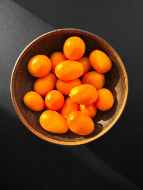 Schüssel mit Kumquats