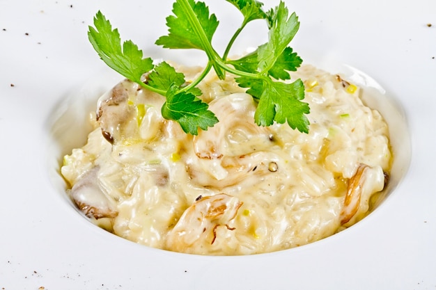 Schüssel Pilzrisotto