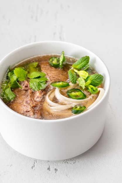 Schüssel vietnamesische Suppe Rindfleisch Pho (Pho Bo)