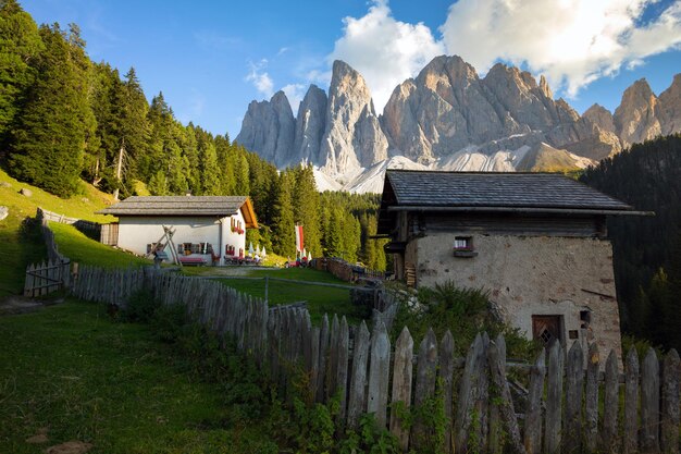 Schutzhütte im Naturpark Puez-Geisler. Gröden bis Alta Badia. Italien.