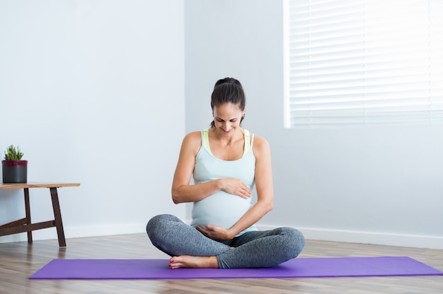 Schwangerschafts-Yoga-Übung