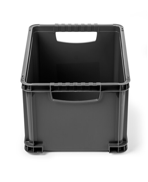 Foto schwarze plastikbox lokalisiert auf weiß mit beschneidungspfad