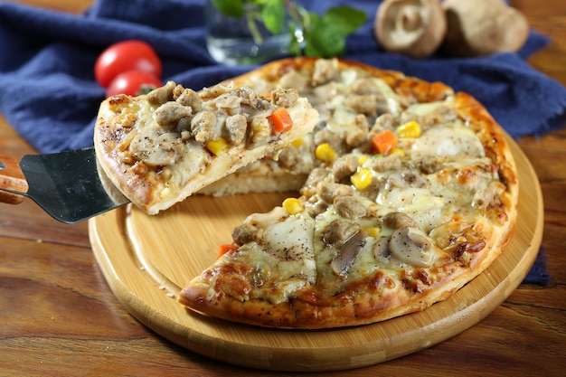 Schwarzer Pfeffer-Rindfleisch-Pizza