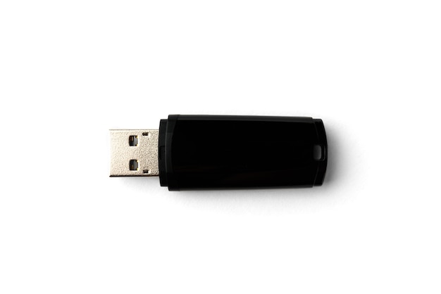 Schwarzer USB-Blitz isoliert auf weißem Hintergrund.
