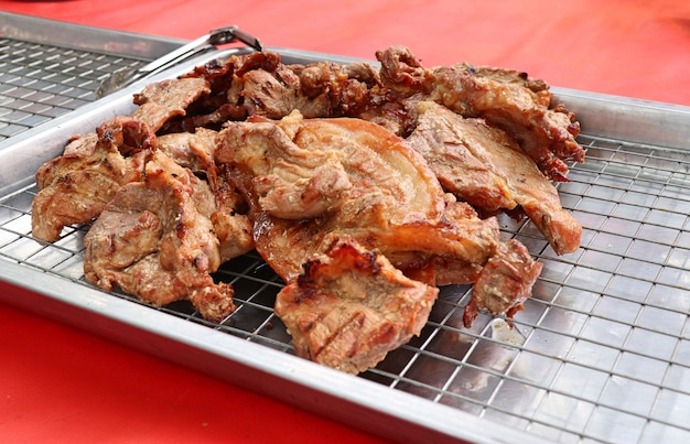 Schweinebraten auf Straße Essen