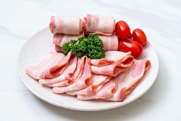 Schweinefleisch Speck in Scheiben geschnitten