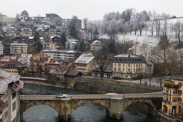 Schweiz-Brücke über den Fluss in Bern