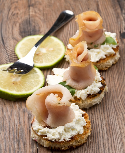 Schwertfisch Canape