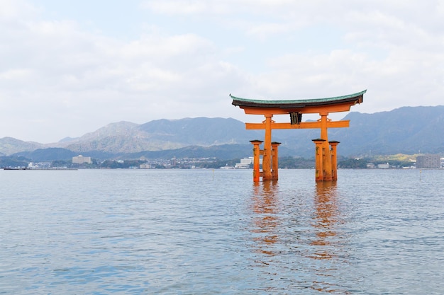 Schwimmendes Torii-Tor des Itsukushima-Schreins