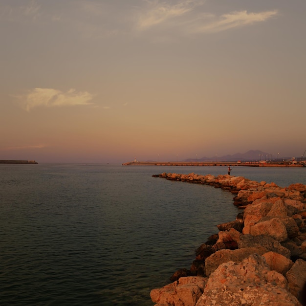 Seascape en el puerto de Agios Nikolaos Creta