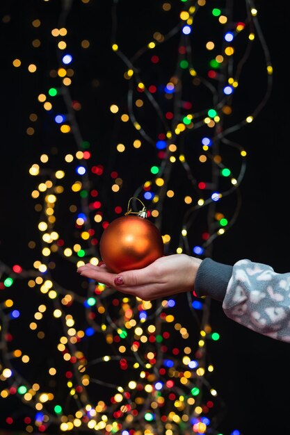 Foto seção média de luzes de natal iluminadas