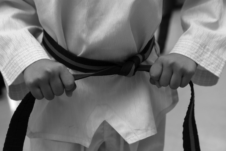Foto seção média do cinto de taekwondo masculino