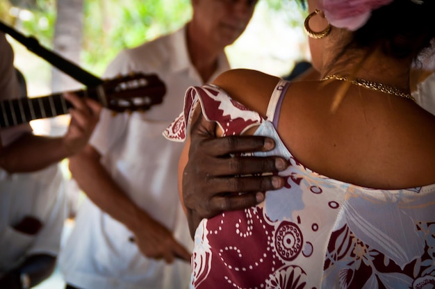 Secção do meio da mulher durante o evento