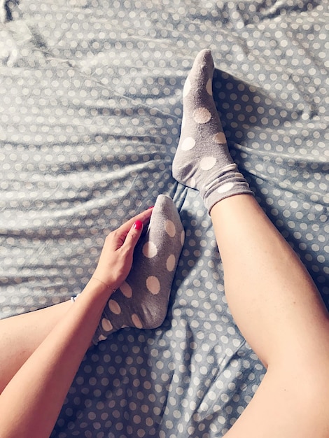Sección inferior de las piernas de la mujer