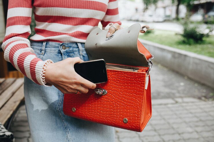 Foto sección media de la bolsa de la mujer