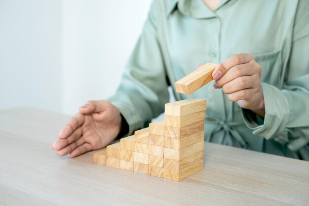 Foto sección media de la mesa de soporte para el hombre