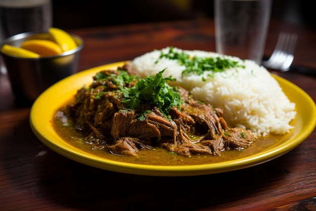 Seco de Chivo estofado de cabra cocido lentamente con cerveza y especias