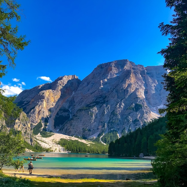 See in Italien Berg - Pragser Wildsee in Alpen Berge