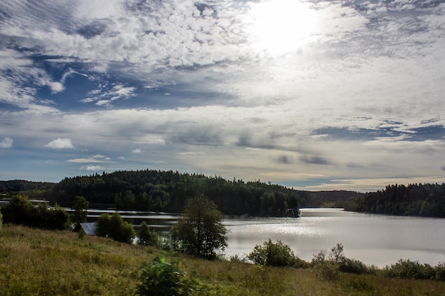 See in karelien. sommer naturlandschaften in der reise. nördlich von russland