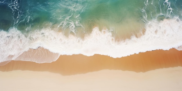 See-Luftansicht der Meereslandschaft Ozeanwellen an einem sonnigen Tag Strand Sandkonzept Top-View Drohne Generative KI