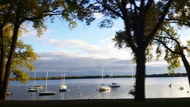 Foto segelboote am see