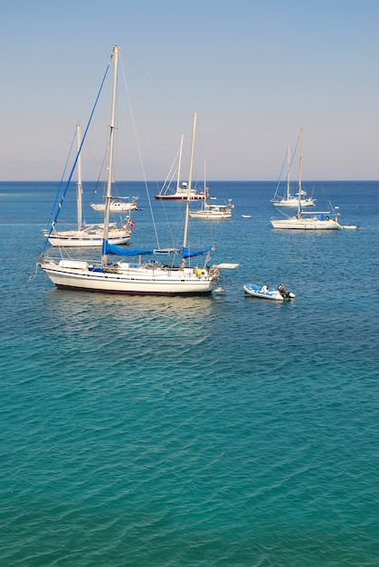 Segelyachten im Mittelmeer