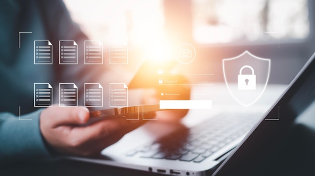 Seguridad cibernética y seguridad contraseña inicio de sesión concepto en línea Manos escribiendo e introduciendo el nombre de usuario y la contraseña de las redes sociales iniciar sesión con un teléfono inteligente a un hacker de protección de datos de cuenta bancaria en línea