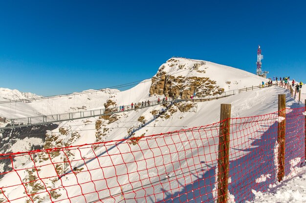 Seilbahn und Sessellift im Skigebiet Bad Gastein in den Bergen Österreich Österreichische Alpen Natur und Sport Hintergrund