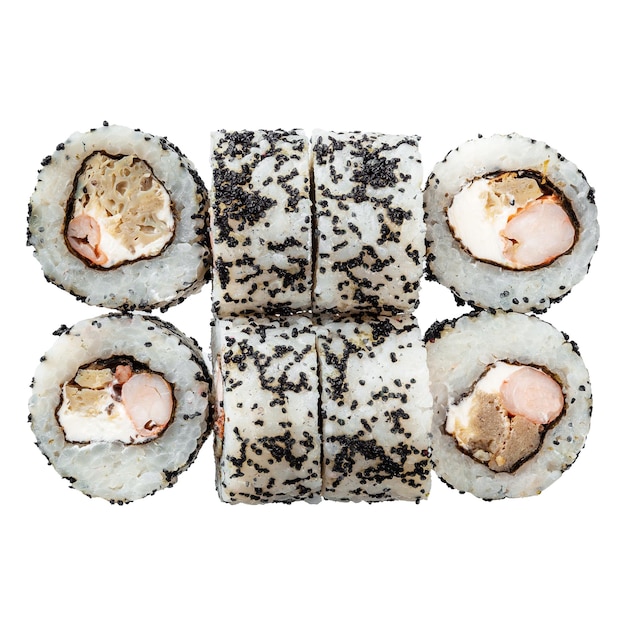 Seis de sushi roll en el fondo blanco Primer plano de deliciosa comida japonesa con sushi roll