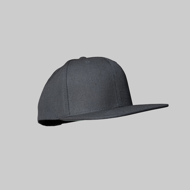 Seitenansicht der schwarzen Snapback-Kappe