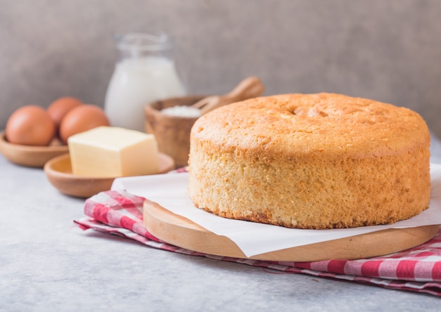 Selbst gemachter köstlicher Biskuitkuchen