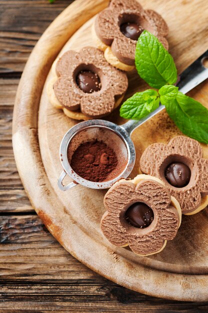 Selbst gemachter süßer Keks mit Schokolade