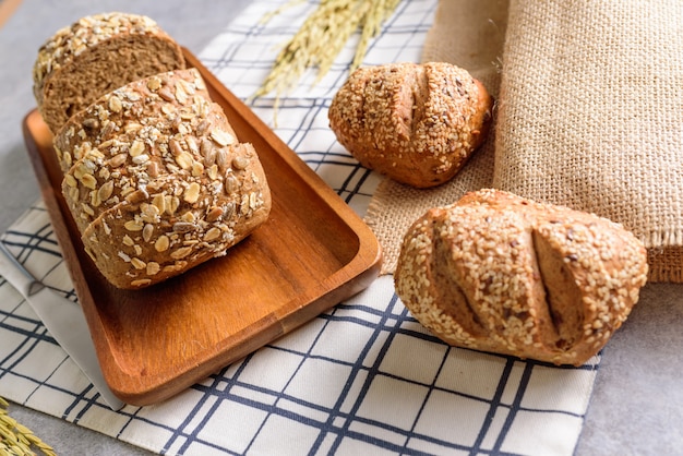 Selbst gemachter Vollweizen Rye Bread Loaf