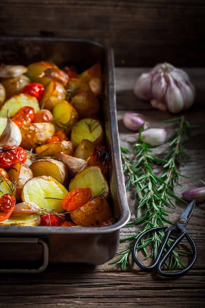 Selbstgemachte Bratkartoffeln als perfektes Gericht zum Grillen