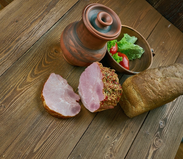 Selchfleisch - Cerdo ahumado alemán, austriaco. Carne rústica