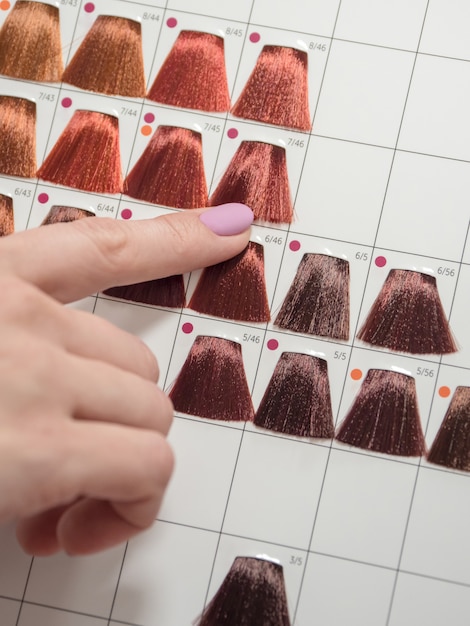 Foto seleção de um tom de tintura de cabelo. cor dos corantes capilares.