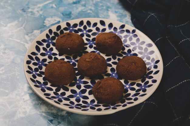 Foto seleção variada de biscoitos de chá e biscoitos de chocolate