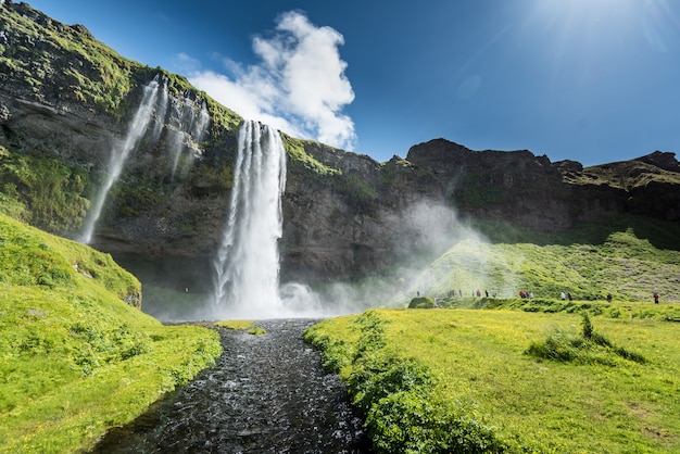 Seljalandsfoss-Wasserfall in Island im Sommer