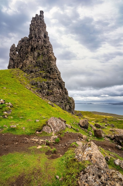 Seltsame Felsformationen hoch in den Bergen der Isle of Skye in Schottland gefunden