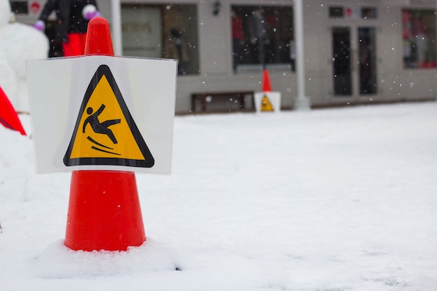 Foto señal de advertencia de nieve