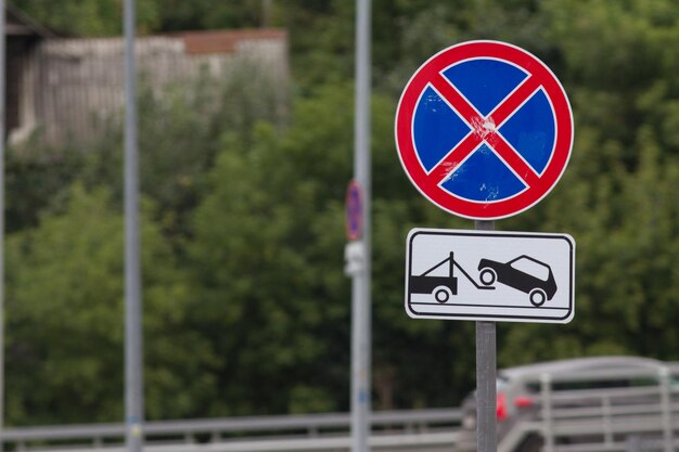 Señal de tráfico - No hay estacionamiento - Toma de teleobjetivo