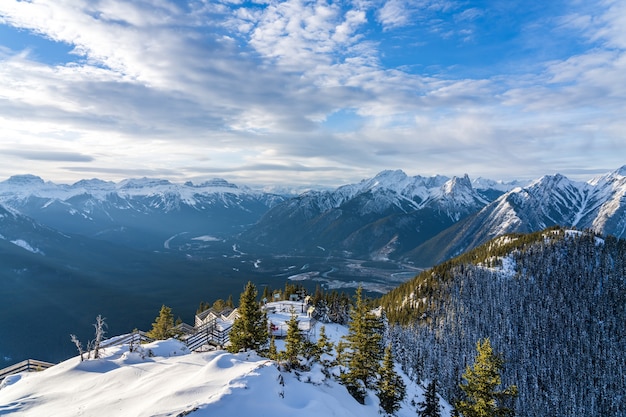 Sendero de montaña de azufre Parque Nacional Banff Canadian Rockies AB Canadá