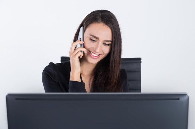 Senhora de negócios conversando com um cara legal