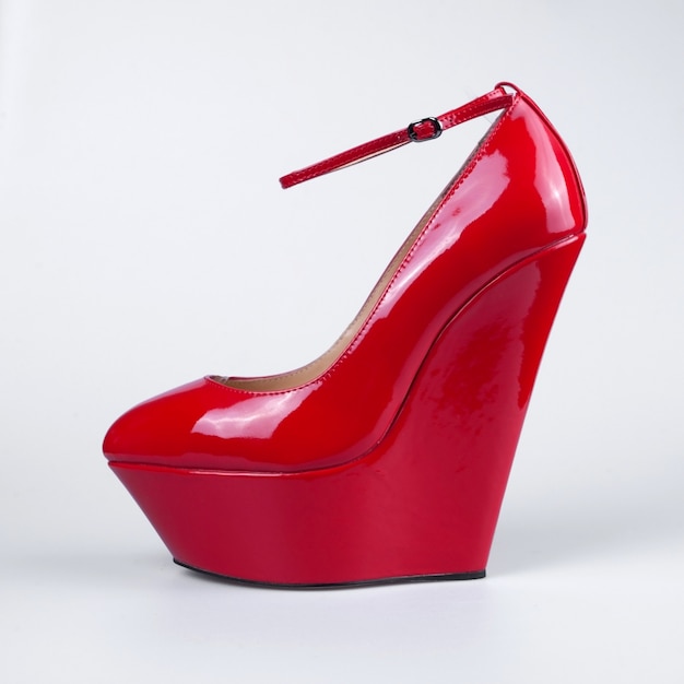 Senhoras sapatos de couro vermelho