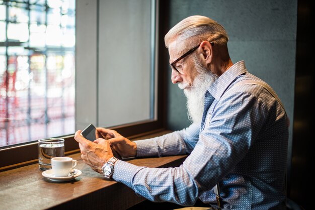 Senior Hipster Mann Porträt