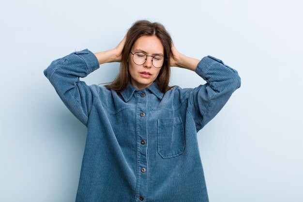 sentirse frustrado y molesto enfermo y cansado del fracaso harto de tareas aburridas