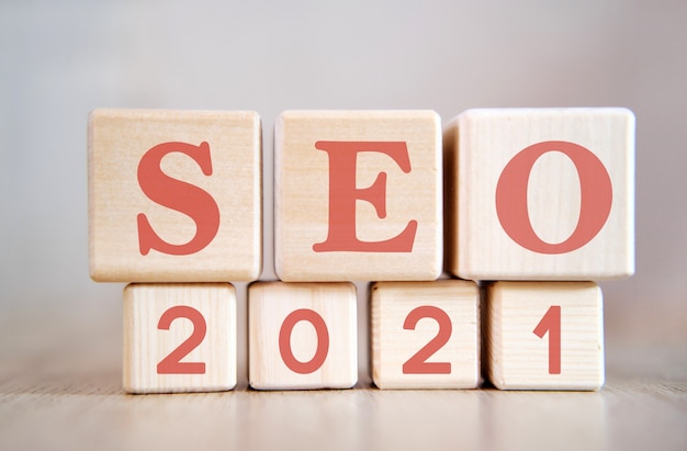 Seo 2021 em cubos de madeira